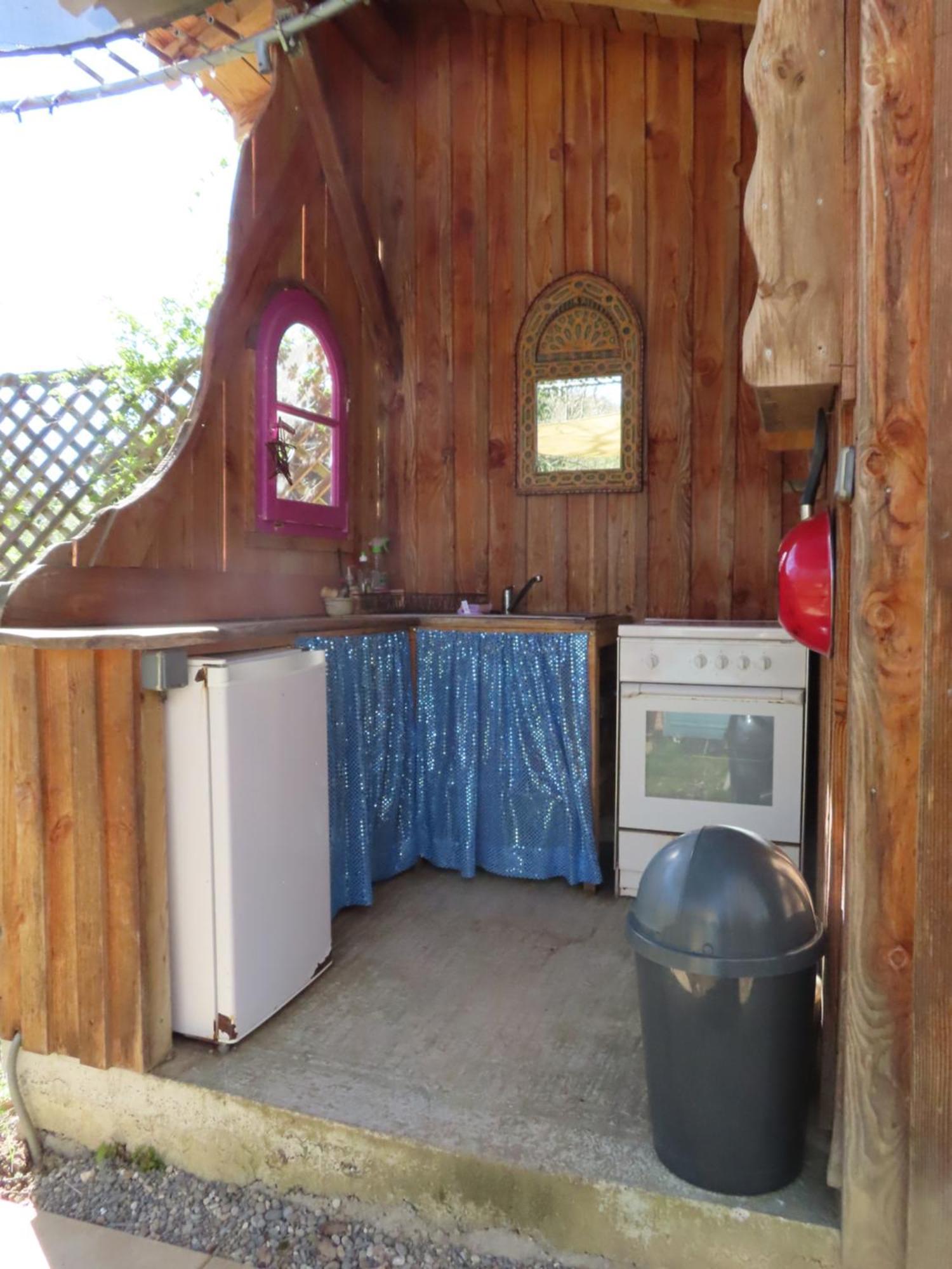 Cosy Cabane Montbrun-Bocage Luaran gambar