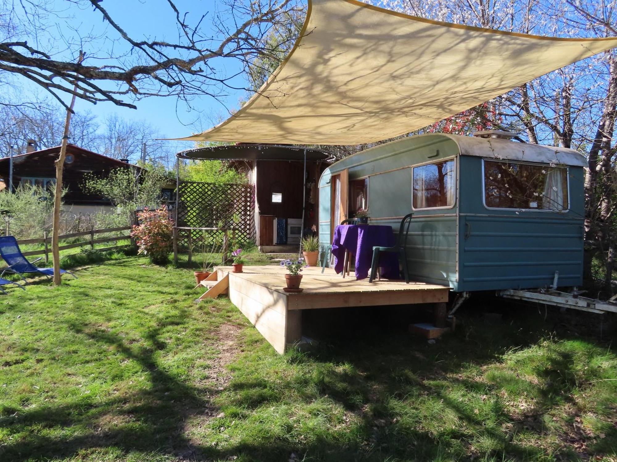 Cosy Cabane Montbrun-Bocage Luaran gambar