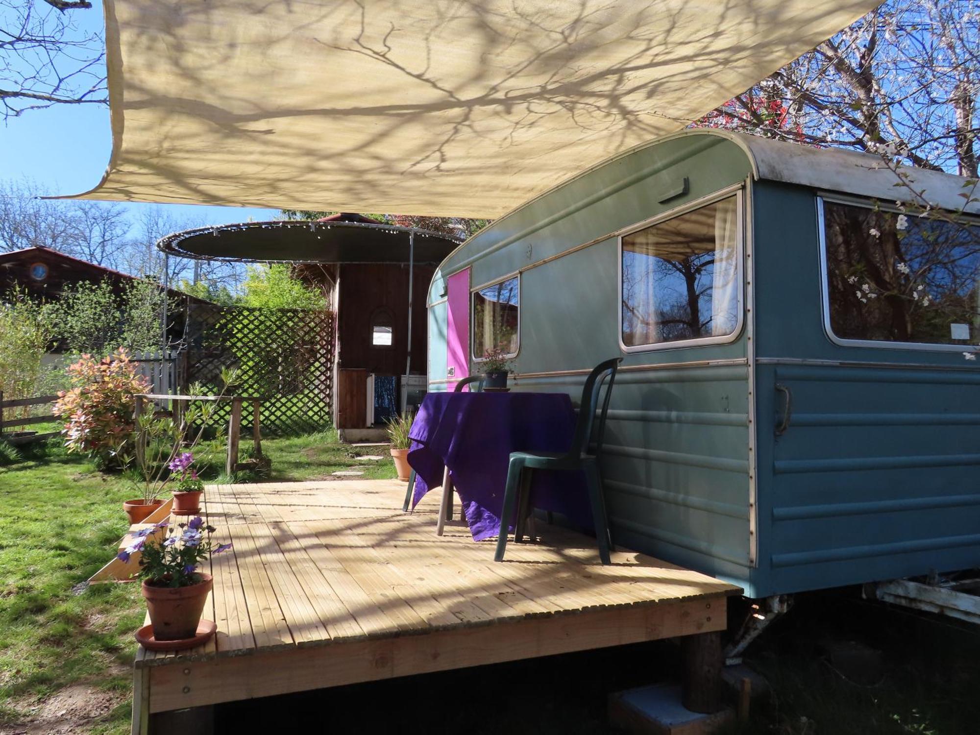 Cosy Cabane Montbrun-Bocage Luaran gambar